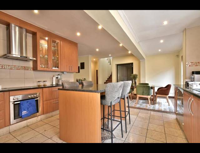 4 BEDROOM CLUSTER FOR SALE IN MORNINGSIDE